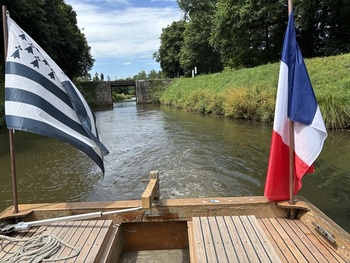 De toue temps_croisière Blavet_canal Nantes à Brest_Toue halage_Pontivy©D.R.