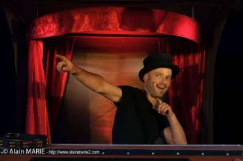 impa_Le-Cabaret-Mobile-de-Monsieur-Toulmonde-Alain-MARIE.jpg