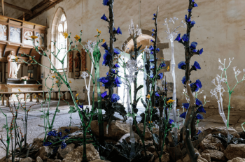 impa_Oeuvre-Dialogues-intranquilles-Julie-Legrand-Chapelle-Saint-Fiacre--MELRAND-L-art-dans-les-chapelles-2026-Gwendal-Le-Flem.png