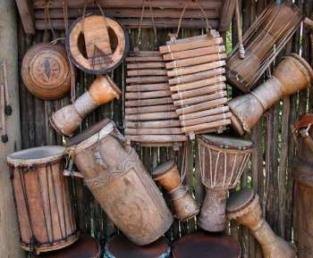impa_instruments-afrique-pixabay-libre-de-droit.jpg