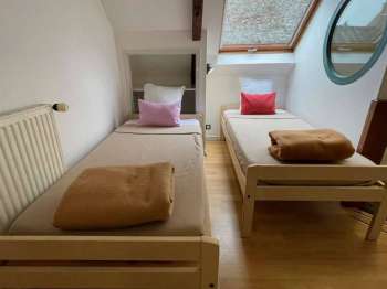 impg_10-Petit-Gite-chambre-1-a-l-etage-Plumeliau-Bieuzy-etape-hostel-Vallee-du-Blavet-3.jpg
