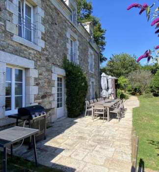 impg_25-Gites-Domaine-Lann-Kerhuerh-La-Chapelle-Neuve-Hortensia-terrasse-Vallee-du-Blavet.jpg