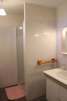 impg_Location-Gites-de-Kerlann-Ty-Gwennel-douche-La-Chapelle-Neuve-Gites-de-France-56.jpg