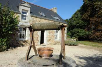 impg_Location-Gites-de-Kerlann-Ty-Kaouenn-puits-La-Chapelle-Neuve-Gites-de-France-56.jpg