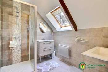 impg_Location-vacances-Gite-de-Coet-Kerven-salle-d-eau-Melrand-Vallee-du-Blavet-Gites-de-France-Morbihan.jpg