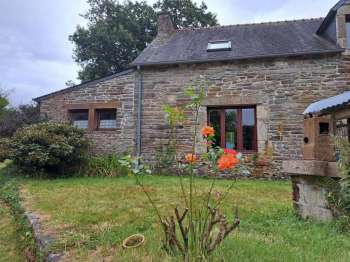 impg_Location-vacances-Gites-du-Rhun-Fuschia-exterieur-Plumeliau-Bieuzy-Gites-de-France-Morbihan.jpg