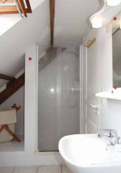 impg_Location-vacances-Gites-du-Rhun-Hortesia-salle-d-eau-Plumeliau-Bieuzy-Gites-de-France-56.jpg