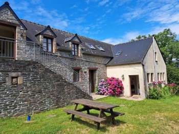 impg_Location-vacances-Gites-du-Rhun-Paeonia-exterieur-Plumeliau-Bieuzy-Gites-de-France-Morbihan.jpg