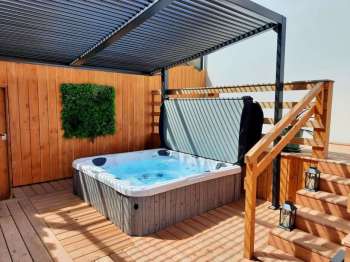 impg_Location-vacances-gites-a-fleur-d-eau-Nymphea-spa-Saint-Barthelemy-Gites-de-France.jpg