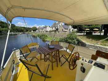 Location insolite_bateau_AB Fluviale_Albatross_terrasse_Saint-Nicolas-des-Eaux_Pluméliau-Bieuzy_Vallée du Blavet